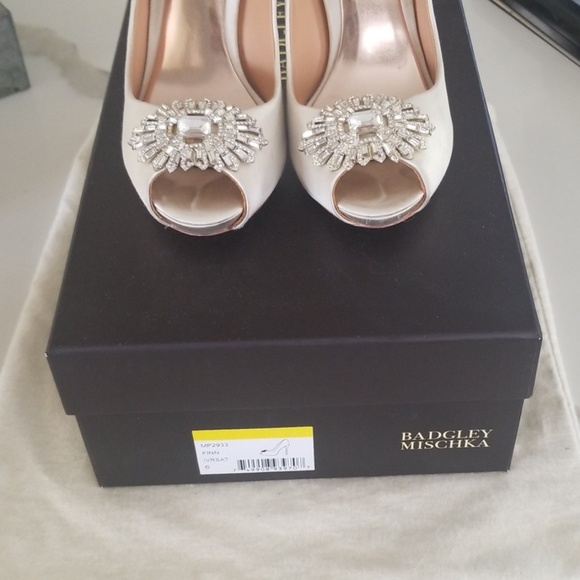 Bradley Mischka Wedding Pumps - Picture 7 of 8